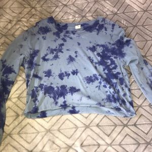 Blue tie dye long sleeve crop